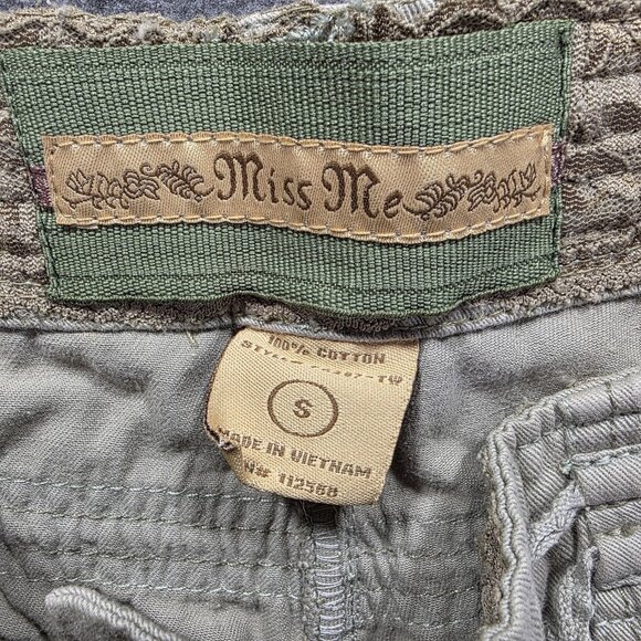 Miss Me Pants Womens Small Green Cargo Capri Embroidered Horse Western Boho - Picture 7 of 12